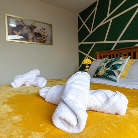 Bathway House - Free Secured Parking And Wifi Apartment Ковънтри Екстериор снимка