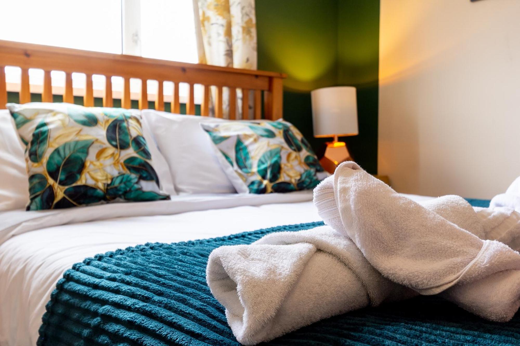 Bathway House - Free Secured Parking And Wifi Apartment Ковънтри Екстериор снимка