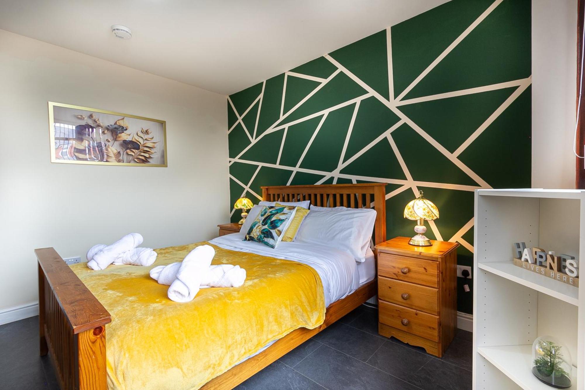 Bathway House - Free Secured Parking And Wifi Apartment Ковънтри Екстериор снимка
