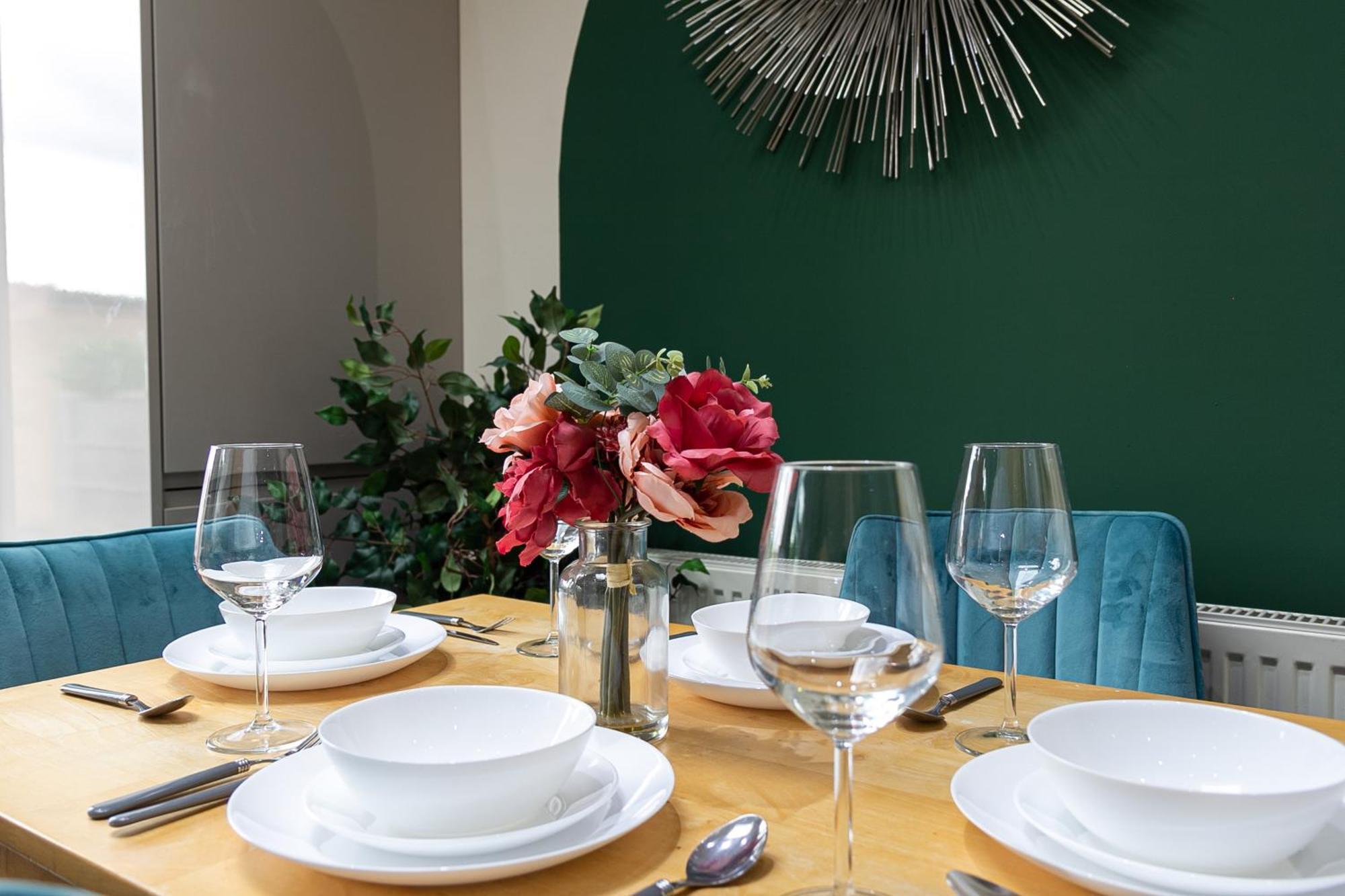 Bathway House - Free Secured Parking And Wifi Apartment Ковънтри Екстериор снимка