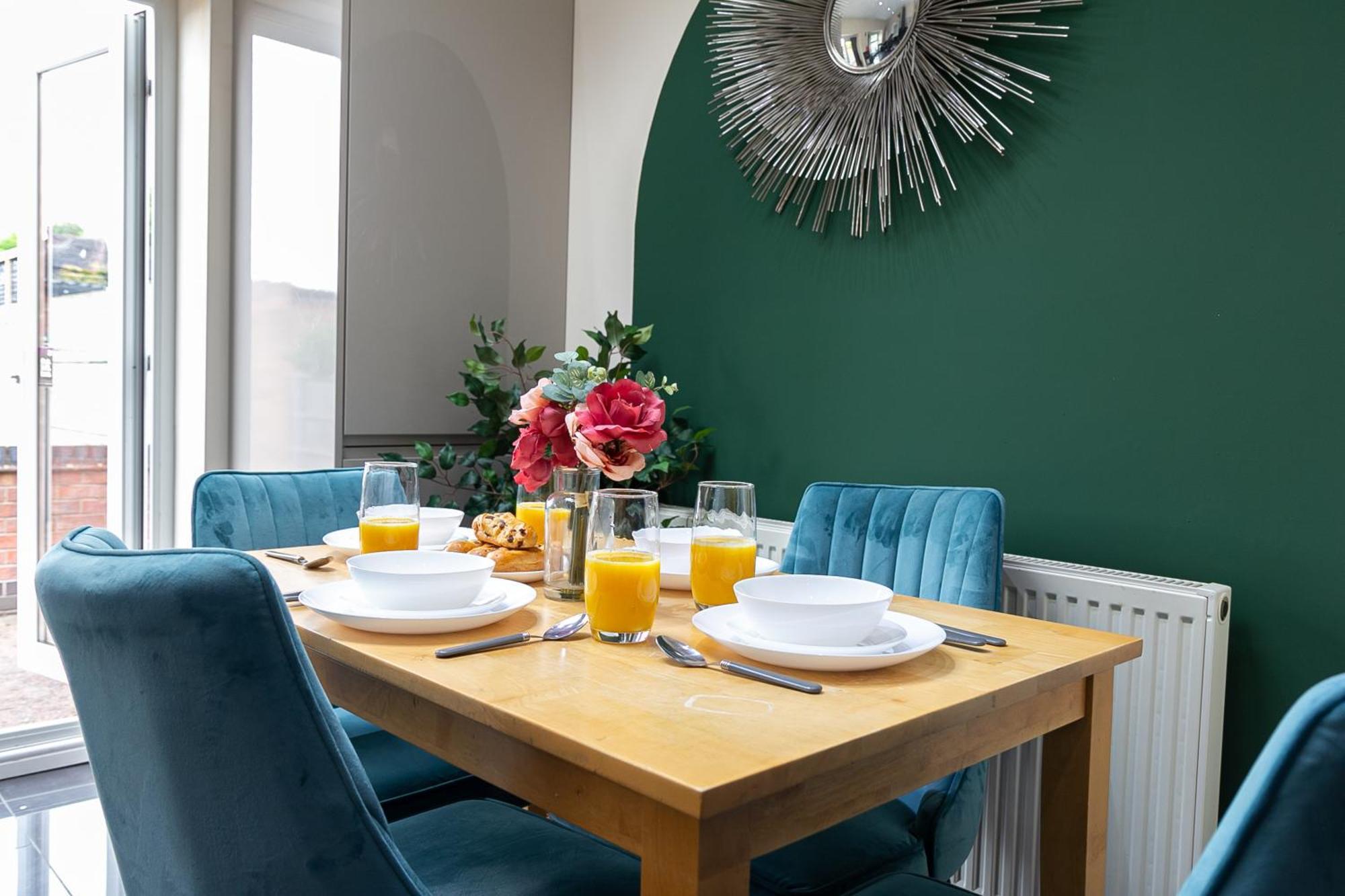 Bathway House - Free Secured Parking And Wifi Apartment Ковънтри Екстериор снимка