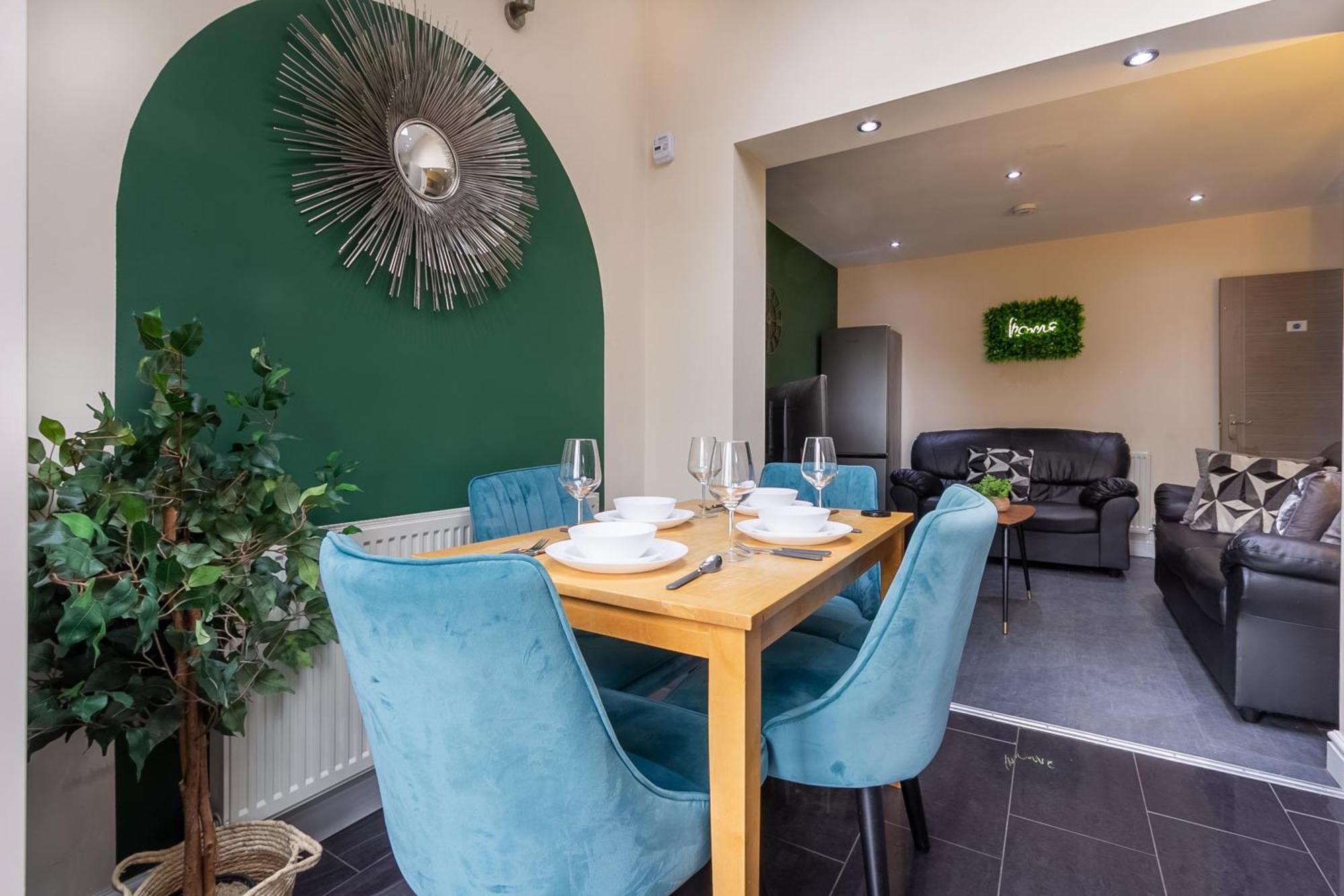 Bathway House - Free Secured Parking And Wifi Apartment Ковънтри Екстериор снимка