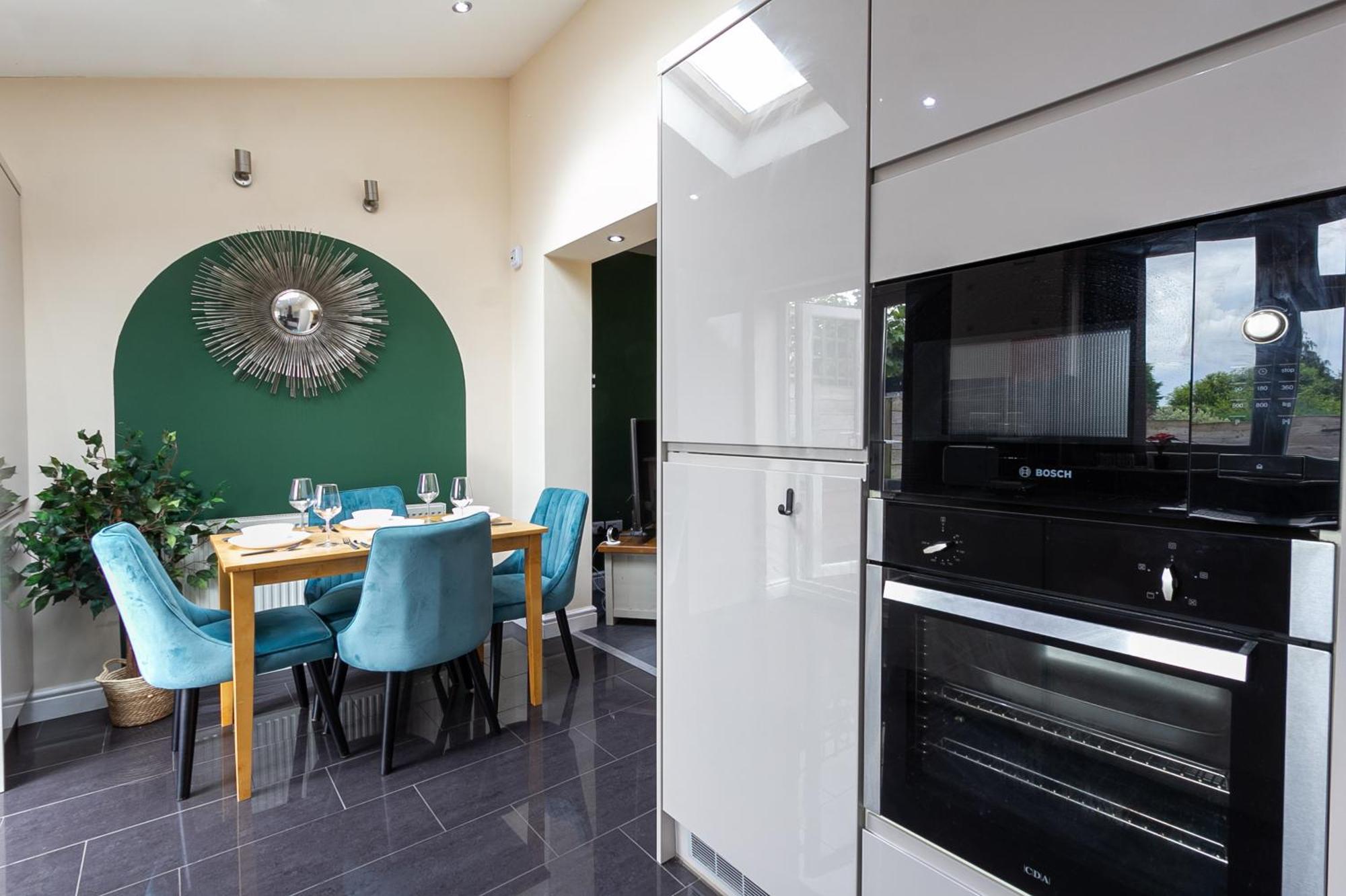 Bathway House - Free Secured Parking And Wifi Apartment Ковънтри Екстериор снимка